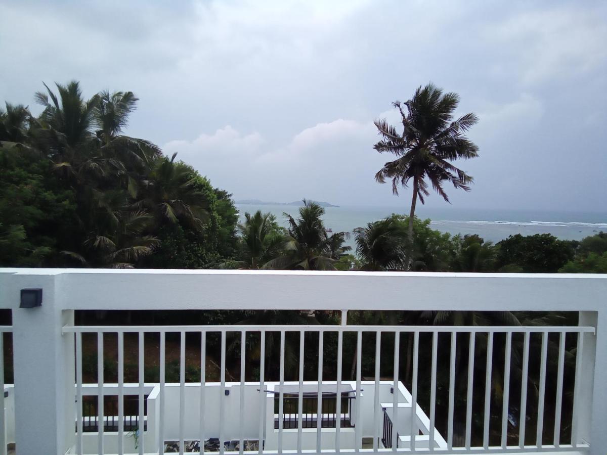 The Moose Weligama Bed and Breakfast Buitenkant foto