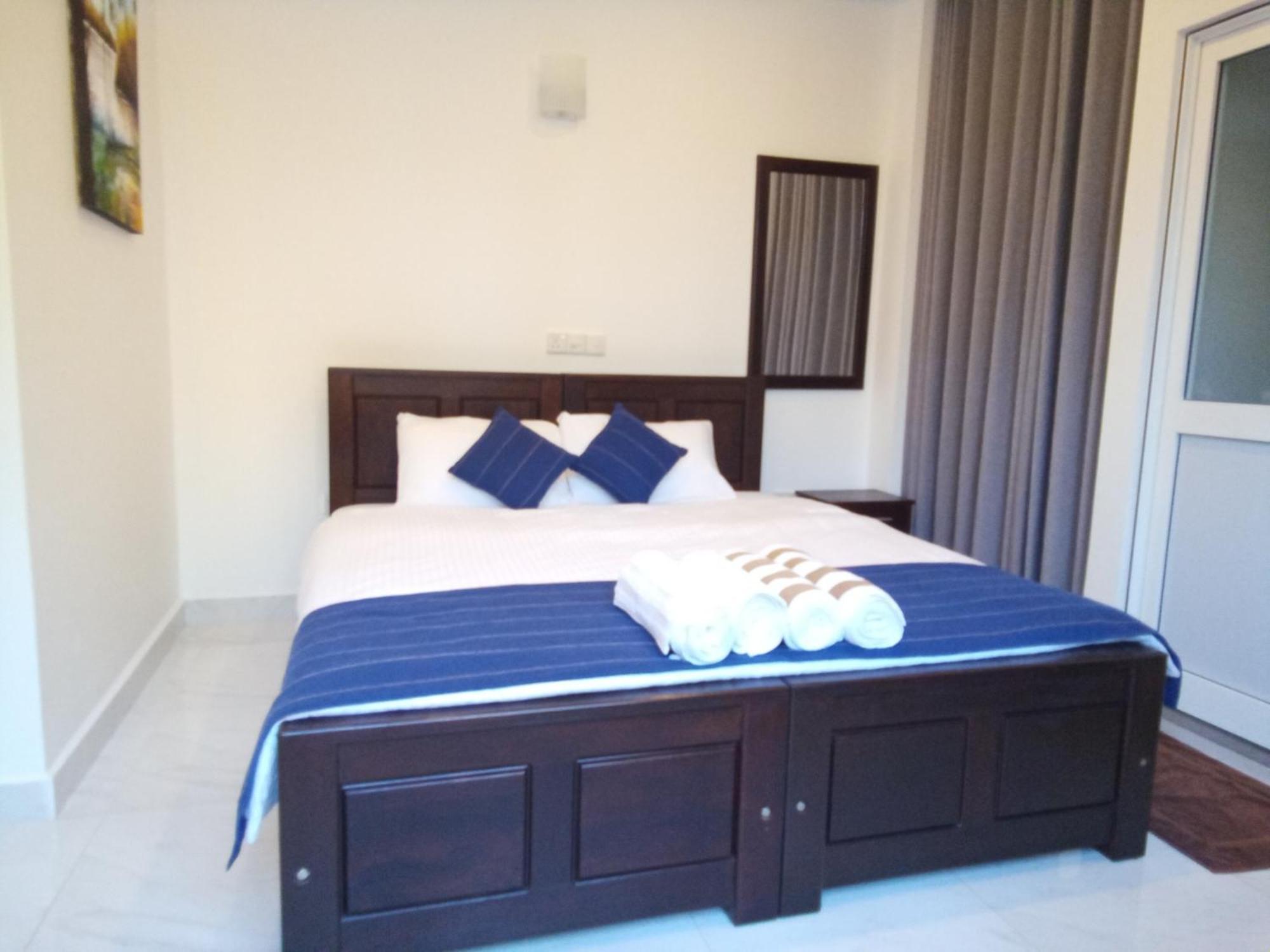 The Moose Weligama Bed and Breakfast Buitenkant foto