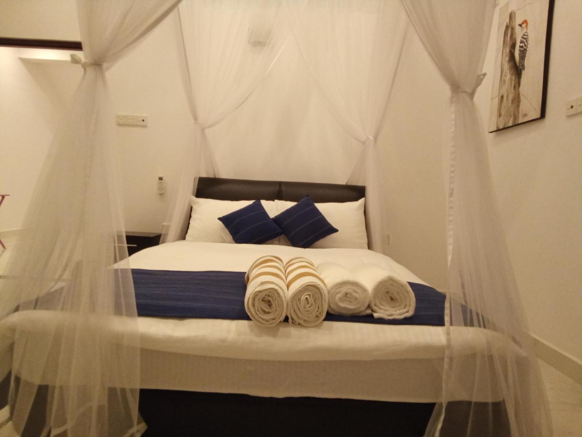 The Moose Weligama Bed and Breakfast Buitenkant foto