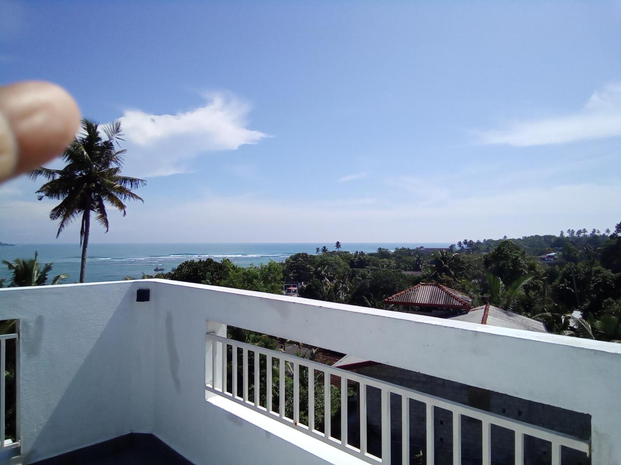 The Moose Weligama Bed and Breakfast Buitenkant foto